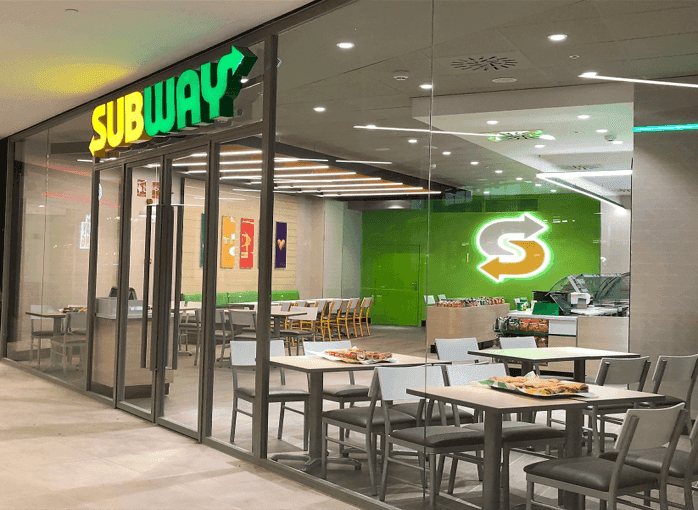 https://d3n2401vhvcfv5.cloudfront.net/_images/company/subway/store-front-2.png