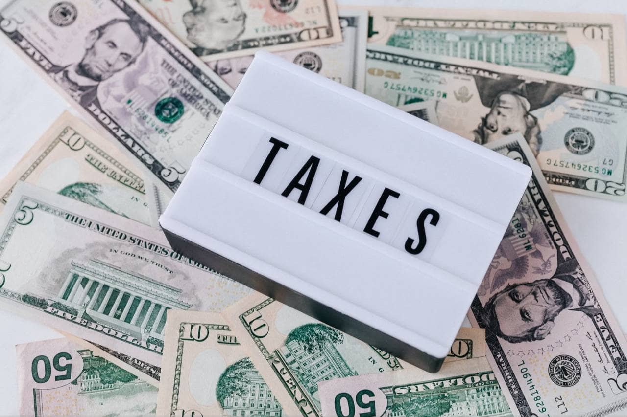 payroll-taxes-and-withholdings-1789422745-6852.png