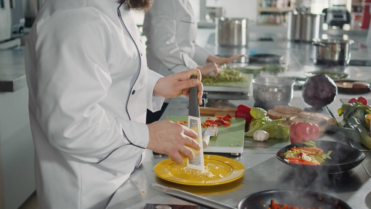 prevent-cross-contact-during-storage-prep-and-cooking-1780611858-4614.png