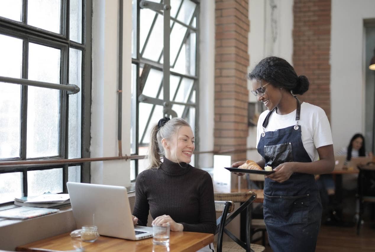 train-employees-to-encourage-customer-feedback-1786133046-8557.png