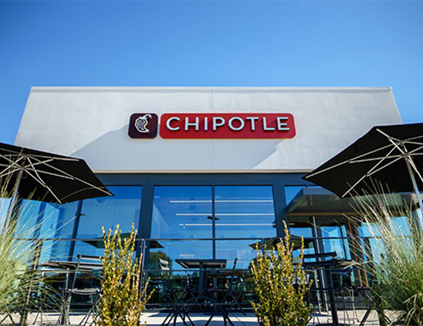 https://d3n2401vhvcfv5.cloudfront.net/_images/company/Chipotle/1736987219961-chipotle_exterior_7_22.jpg
