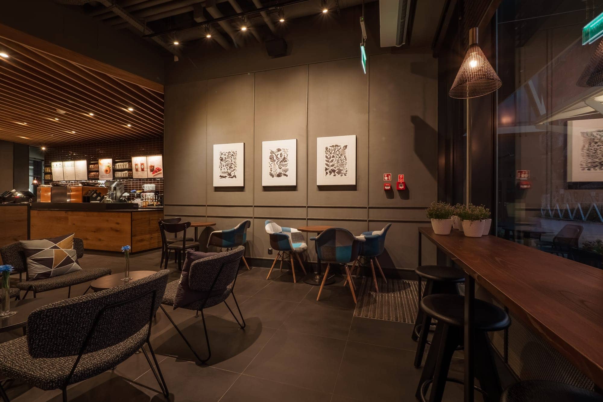 https://d3n2401vhvcfv5.cloudfront.net/_images/company/starbucks/1734638551811-Starbucks_Villa_Metro.jpg